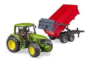 Trattore John Deere 6920 con rimorchio Bruder