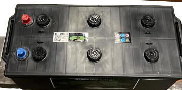 Batteria 12V/200 ah - 200 AH, Polarità: DX